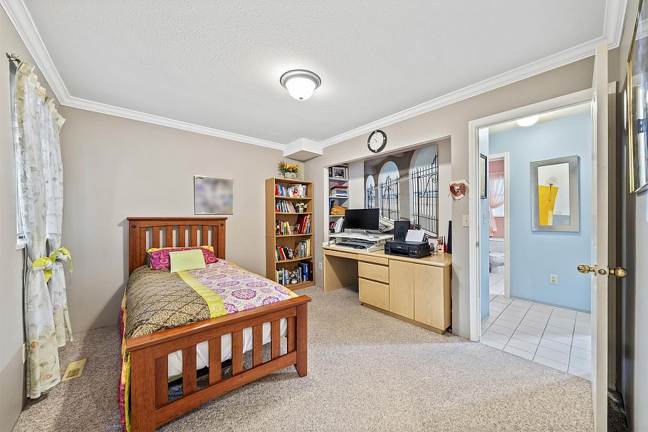 2445 Mowat Place North Vancouver, BC - 15