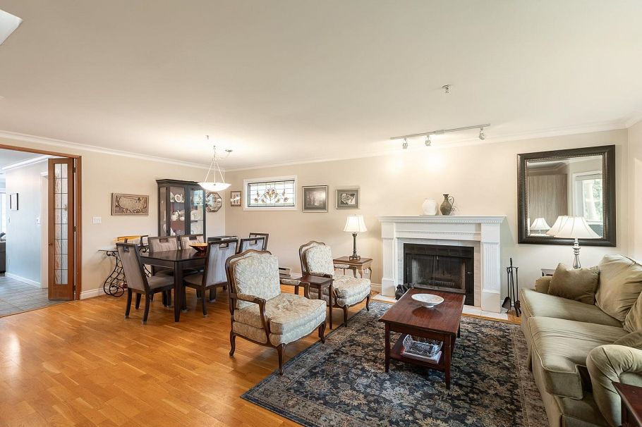 1844 W 10th Avenue Vancouver, BC - 2