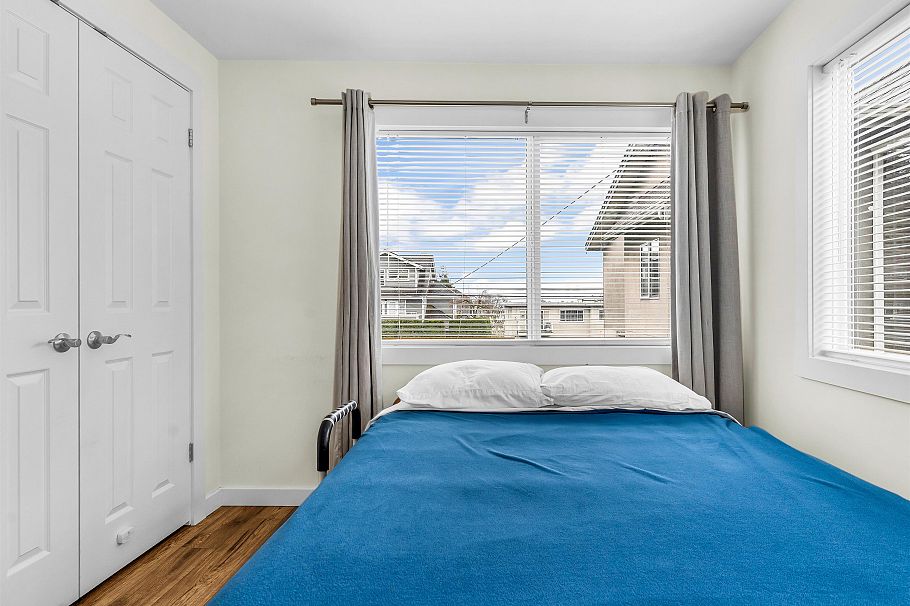 227 W 5th Street North Vancouver, BC - 16