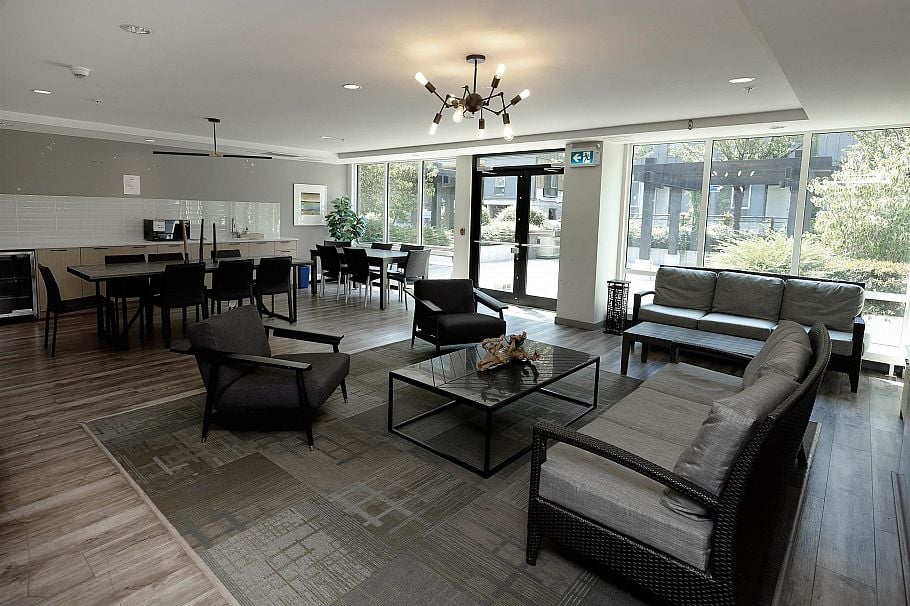 403 615 E 3rd Street North Vancouver, BC - 21