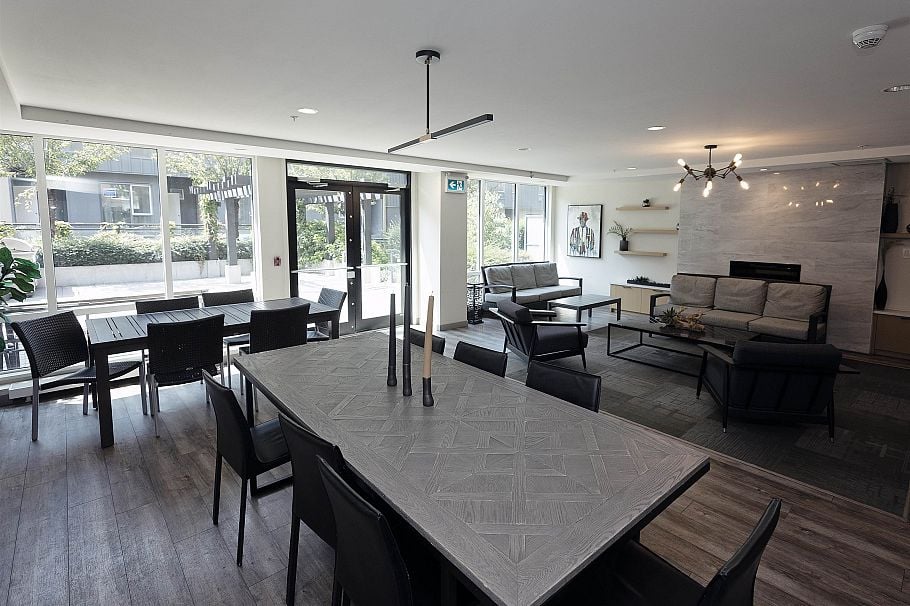 403 615 E 3rd Street North Vancouver, BC - 20