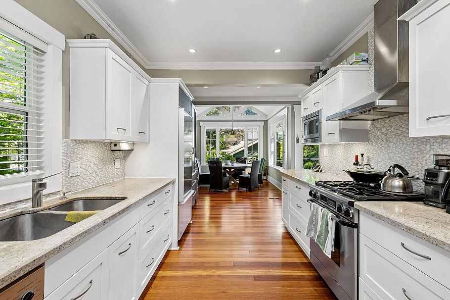 2997 W 38th Avenue Vancouver, BC - 12
