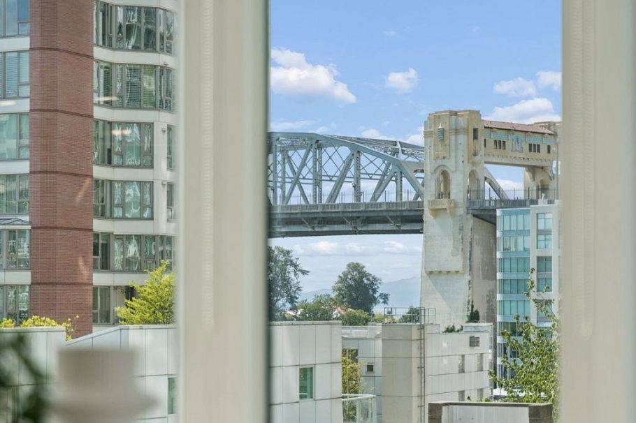 504 1501 Howe Street Vancouver, BC - 31