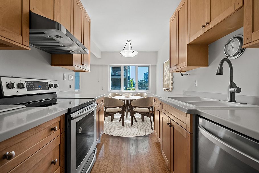 8 2296 W 39th Avenue Vancouver, BC - 10