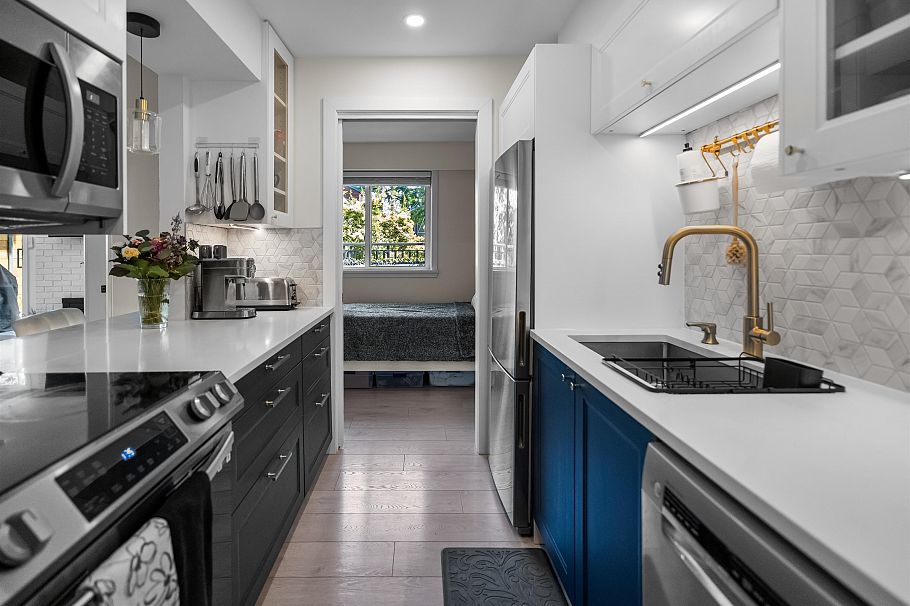 101 2121 W 6th Avenue Vancouver, BC - 18
