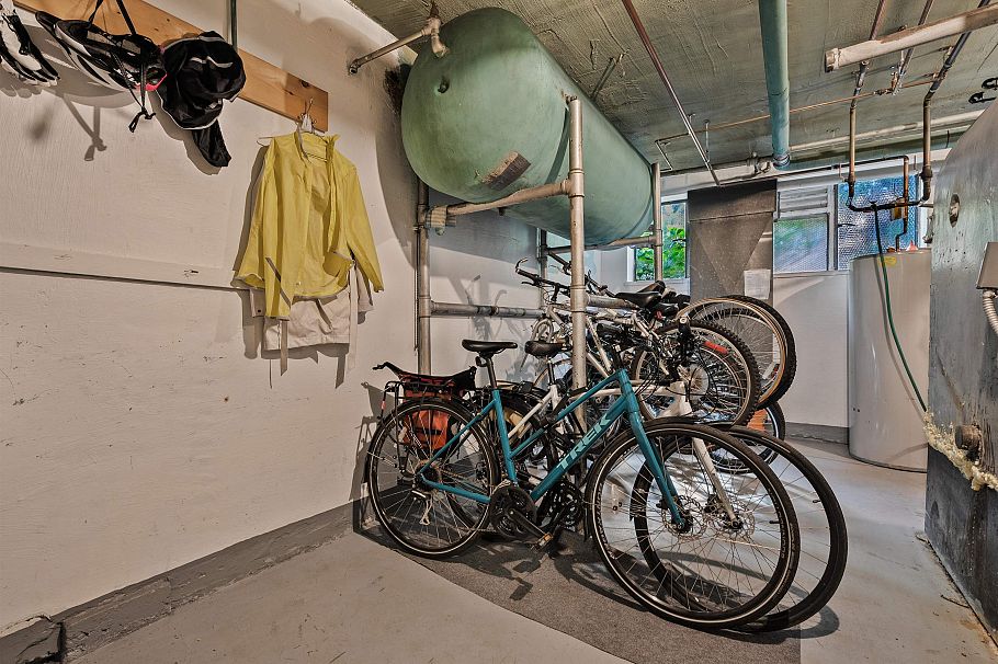 8 2296 W 39th Avenue Vancouver, BC - 33