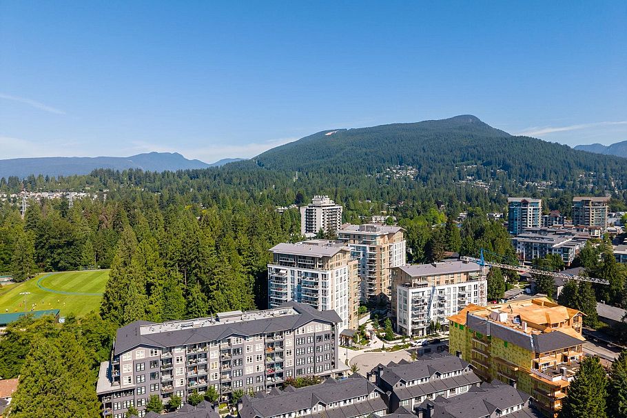 206 2325 Emery Court North Vancouver, BC - 31