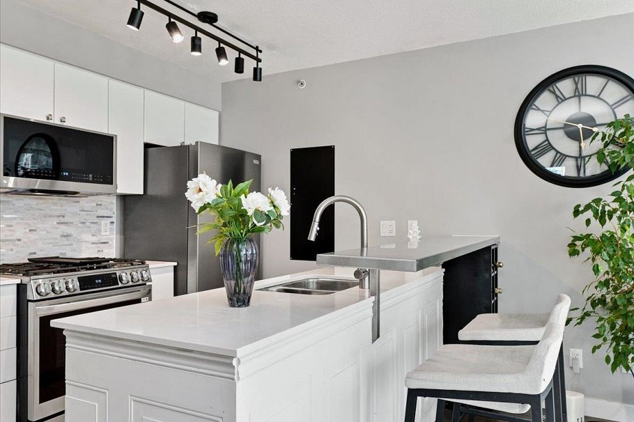 608 1495 Richards Street Vancouver, BC - 15