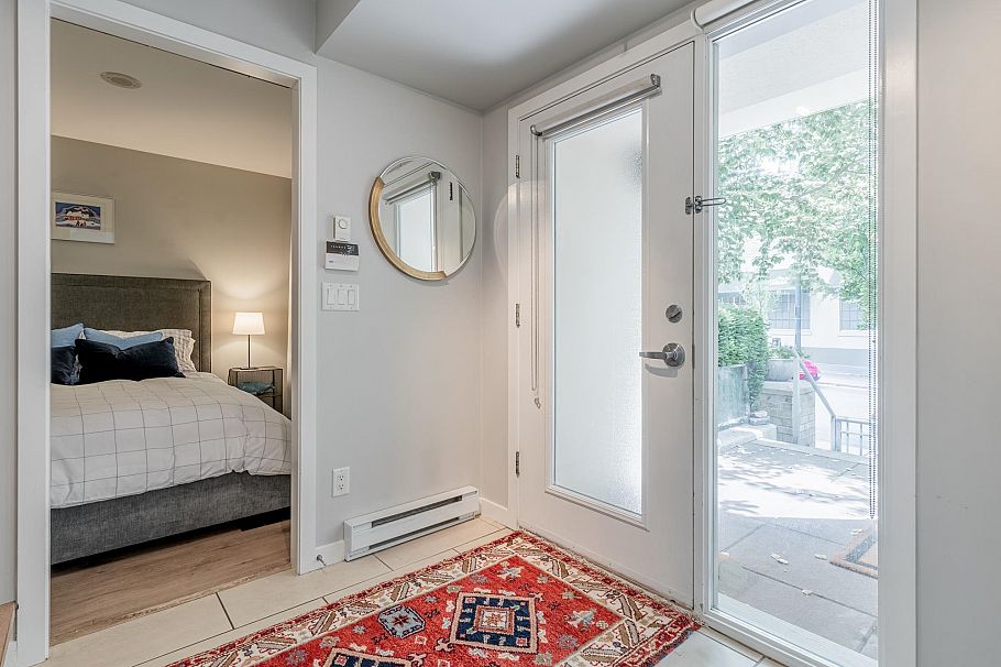 1227 Richards Street Vancouver, BC - 3