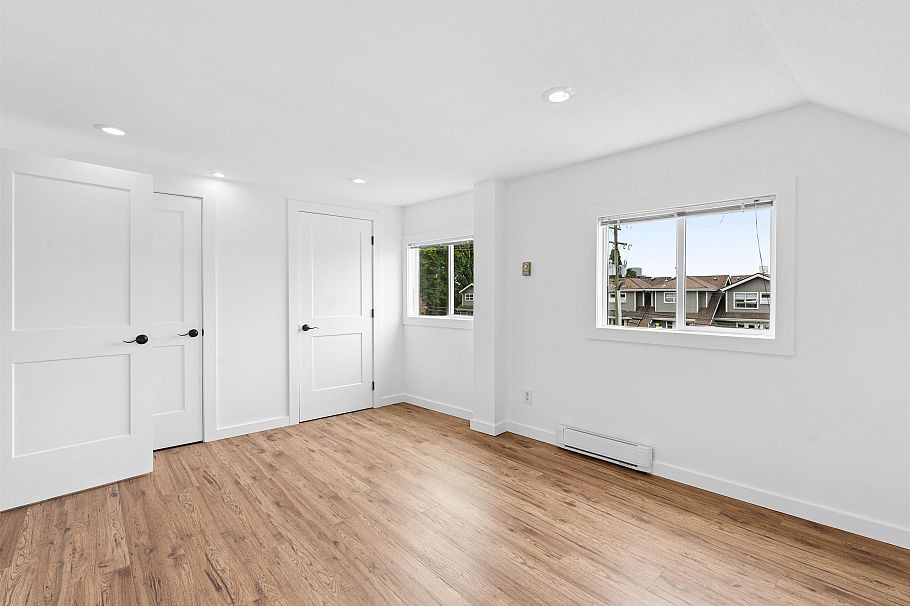 227 W 5th Street North Vancouver, BC - 22