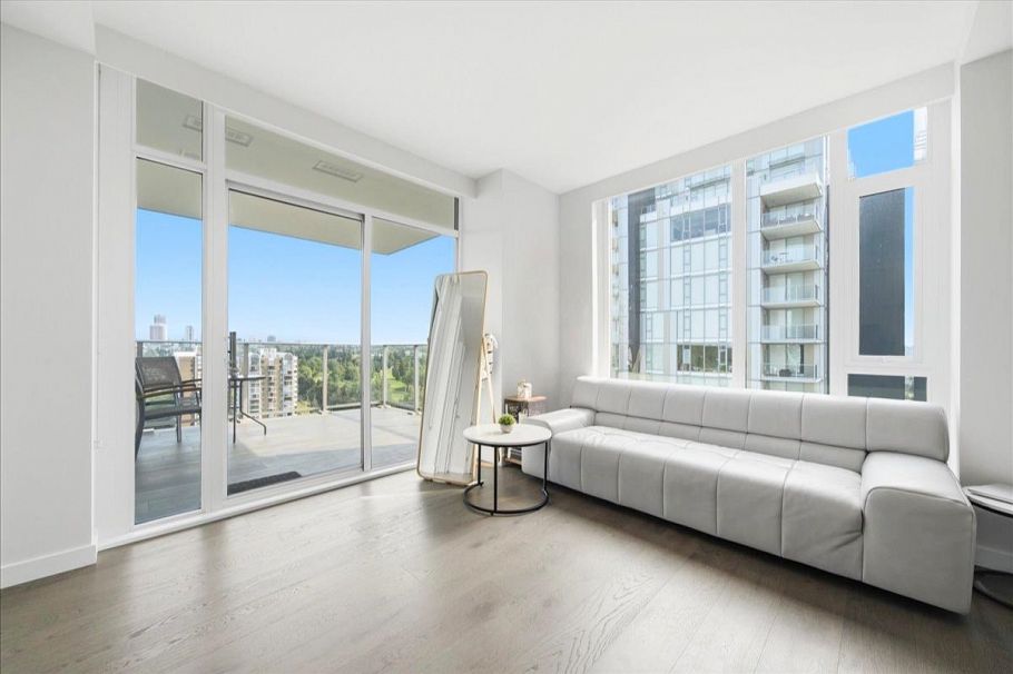 2207 7418 Paulson Street Vancouver, BC - 3