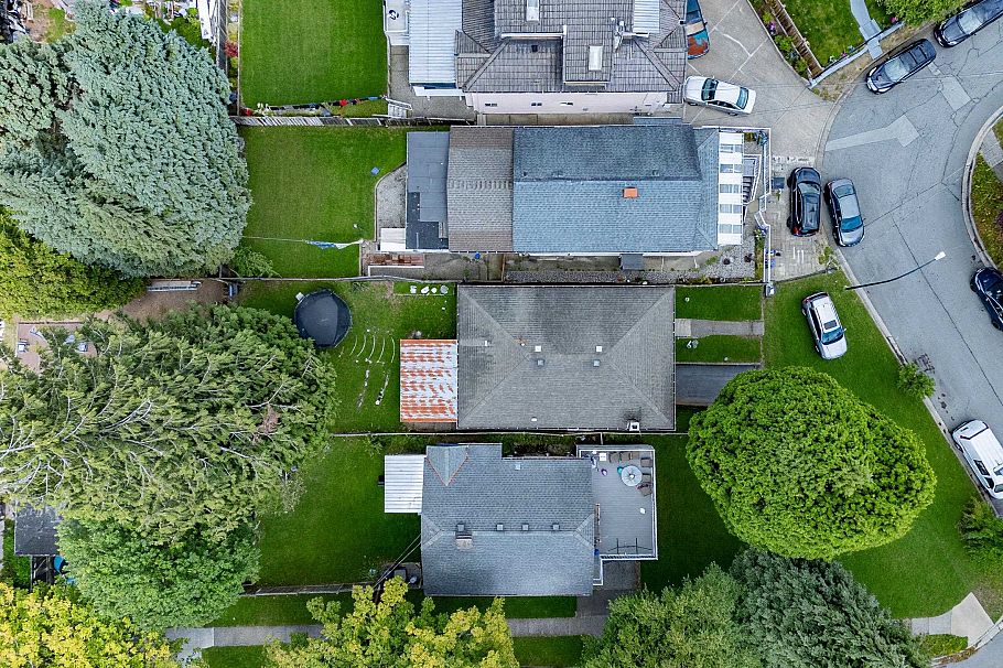 4987 Hoy Street Vancouver, BC - 10