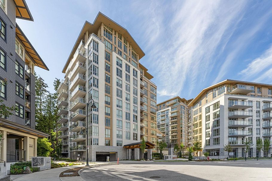 206 2325 Emery Court North Vancouver, BC - 1