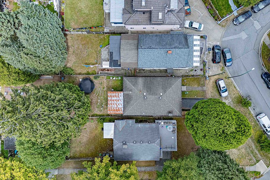 4987 Hoy Street Vancouver, BC - 30