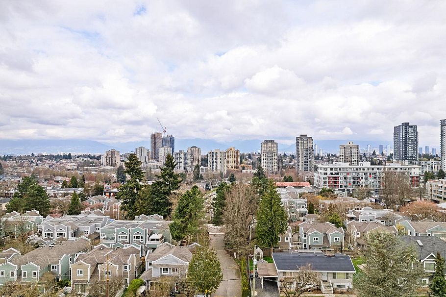 5878 Arlington Street Vancouver, BC - 16