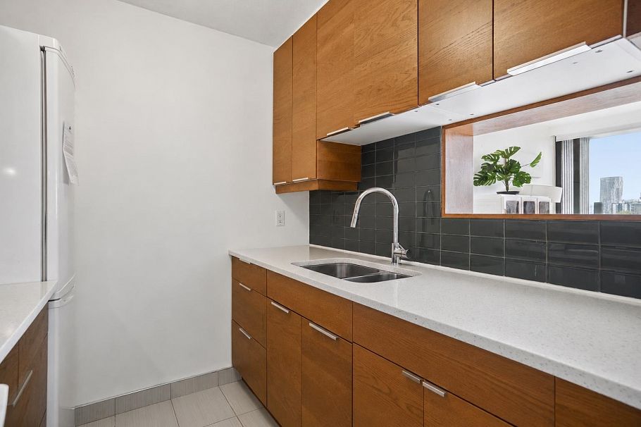1703 1330 Harwood Street Vancouver, BC - 16