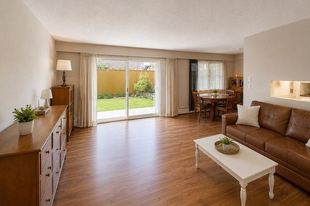 36 882 Premier Street North Vancouver, BC - 5