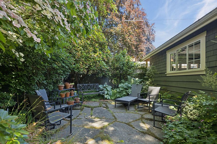 2997 W 38th Avenue Vancouver, BC - 36