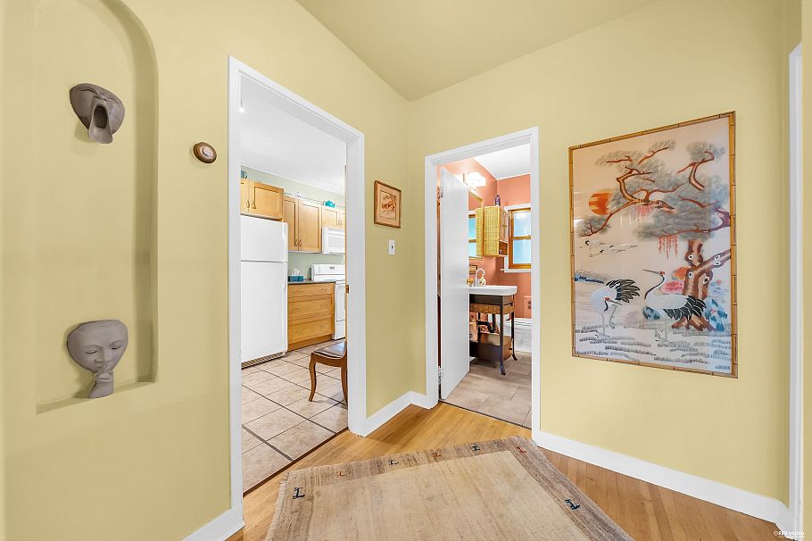 956 E 21st Avenue Vancouver, BC - 10