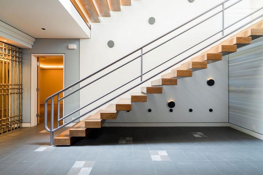 687 Beachview Drive North Vancouver, BC - 31