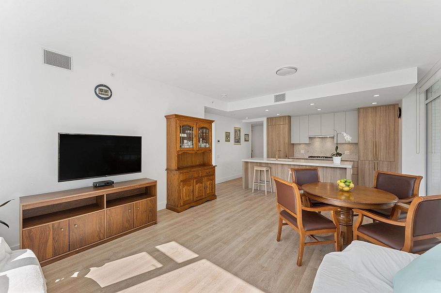 206 2325 Emery Court North Vancouver, BC - 4