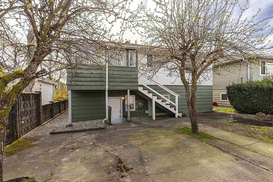 3369 Price Street Vancouver, BC - 30
