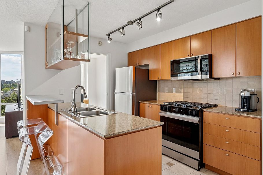 703 1495 Richards Street Vancouver, BC - 14