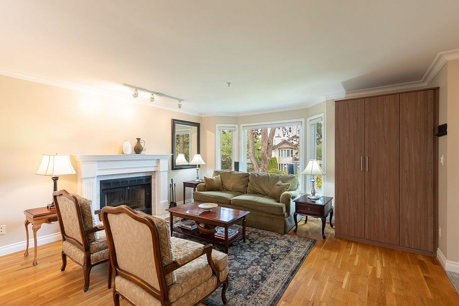 1844 W 10th Avenue Vancouver, BC - 4