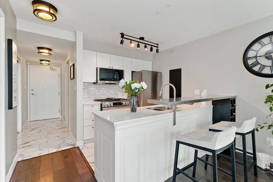 608 1495 Richards Street Vancouver, BC - 10