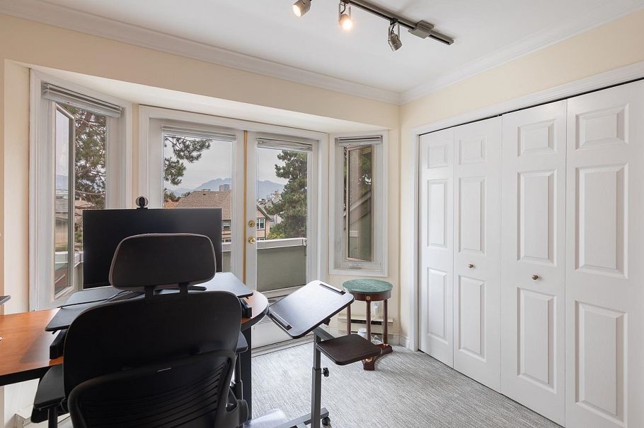 1844 W 10th Avenue Vancouver, BC - 23