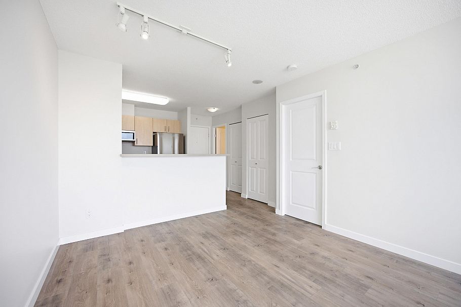1503 3520 Crowley Drive Vancouver, BC - 10