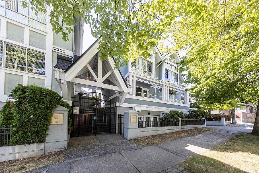 W102 3189 Camosun Street Vancouver, BC - 1