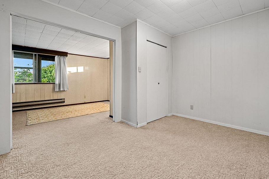 401 Somerset Street North Vancouver, BC - 25