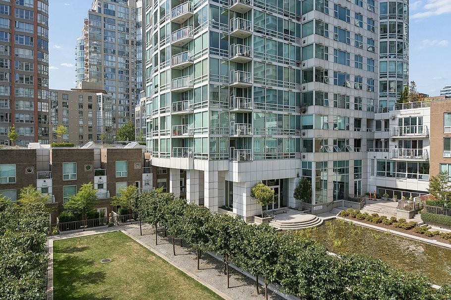 504 1501 Howe Street Vancouver, BC - 34