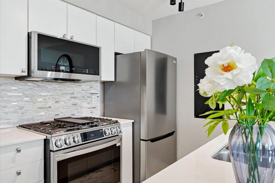 608 1495 Richards Street Vancouver, BC - 24