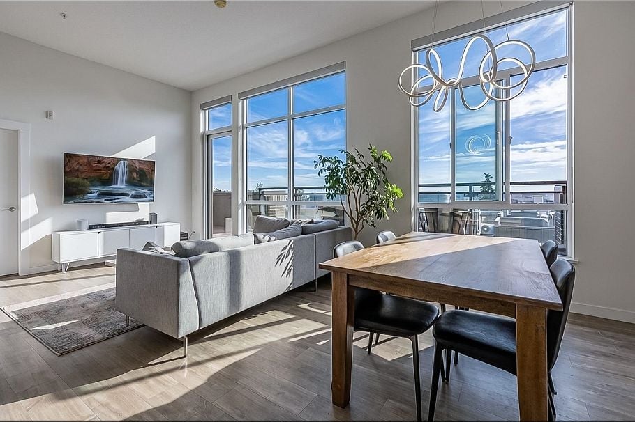 403 615 E 3rd Street North Vancouver, BC - 3