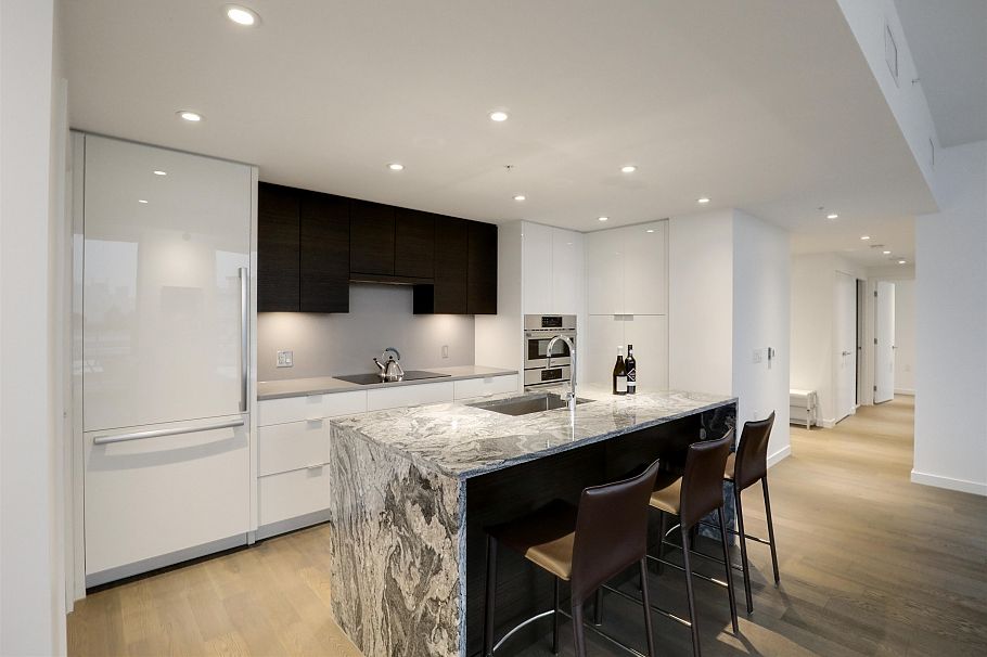 1302 1688 Pullman Porter Street Vancouver, BC - 2