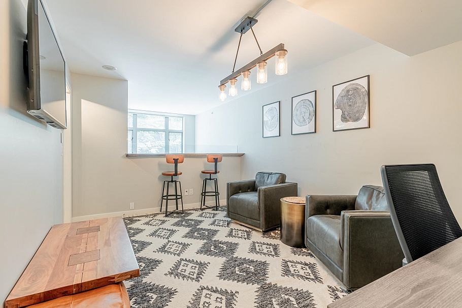 1227 Richards Street Vancouver, BC - 23