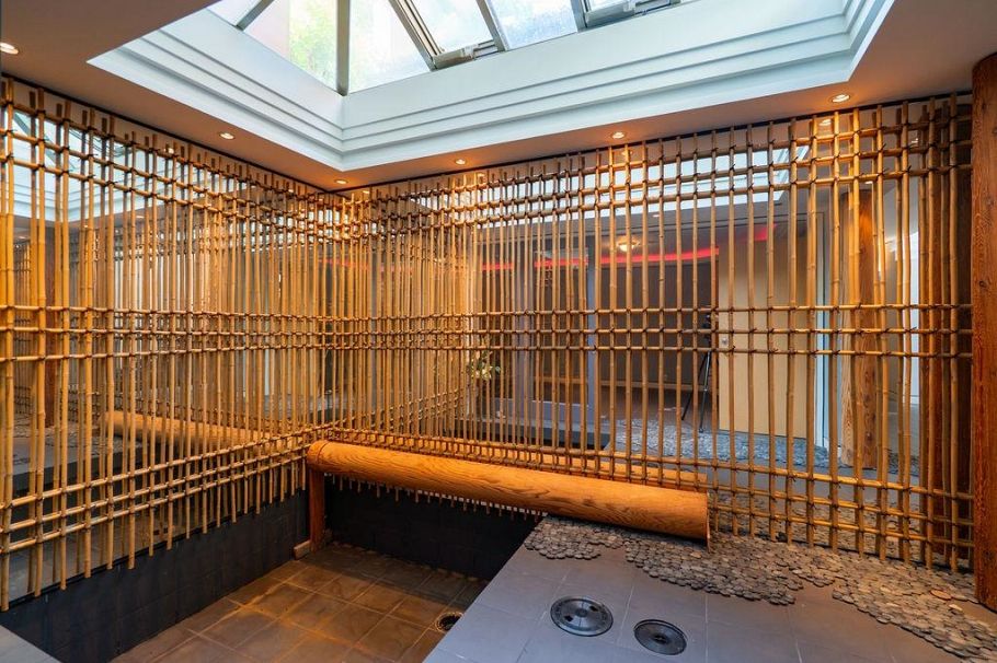 687 Beachview Drive North Vancouver, BC - 32