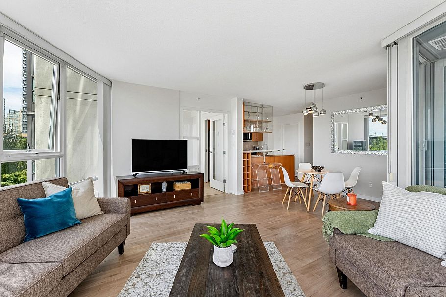 703 1495 Richards Street Vancouver, BC - 9