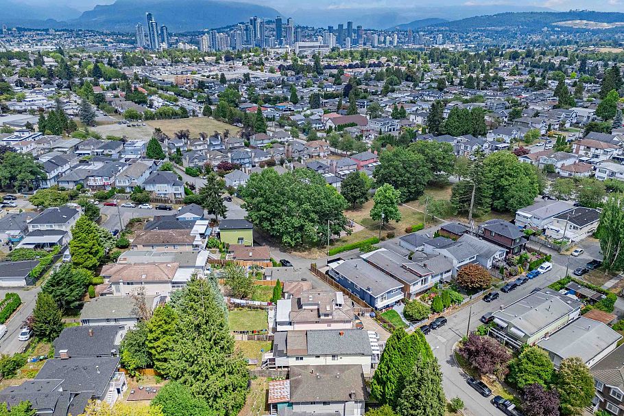 4987 Hoy Street Vancouver, BC - 27