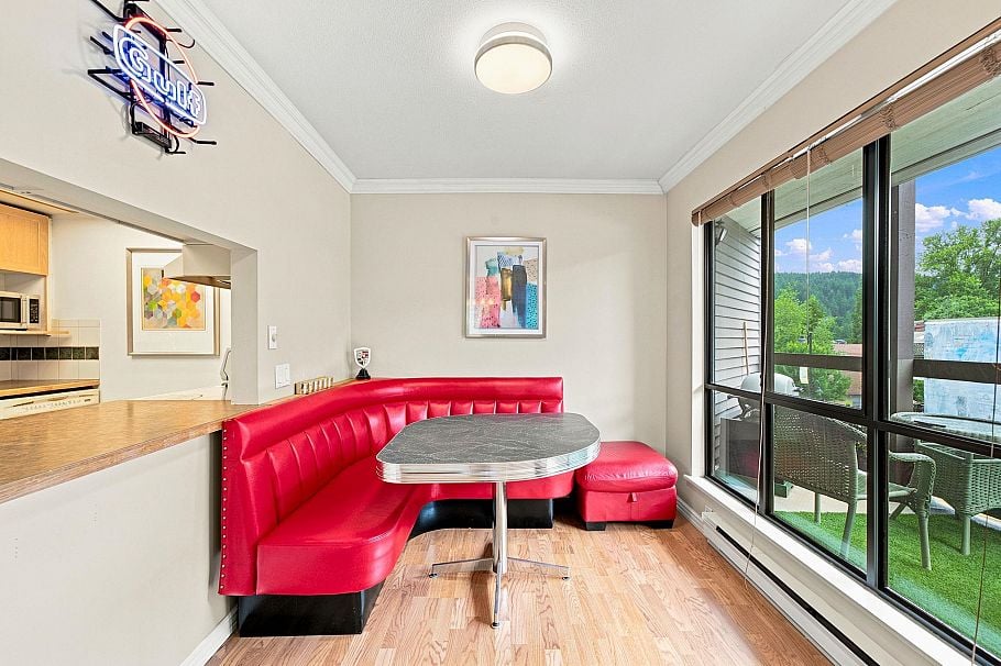 104 2181 Panorama Drive North Vancouver, BC - 11