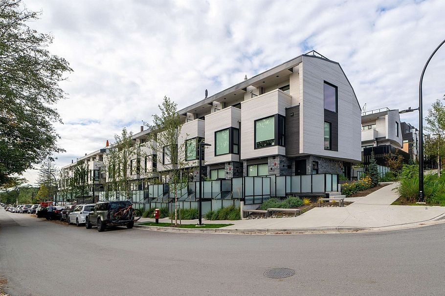 650 E 2nd Street North Vancouver, BC - 32