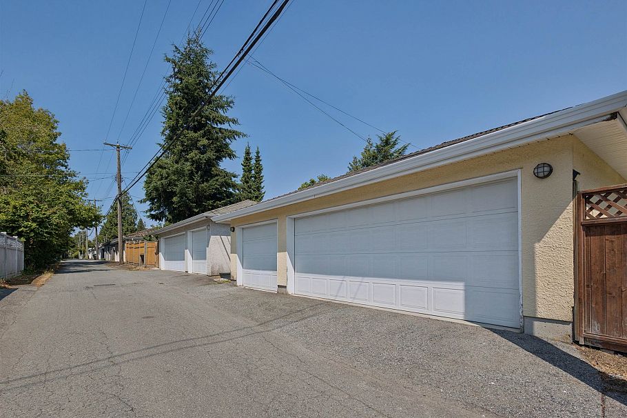 1160 W 57th Avenue Vancouver, BC - 30