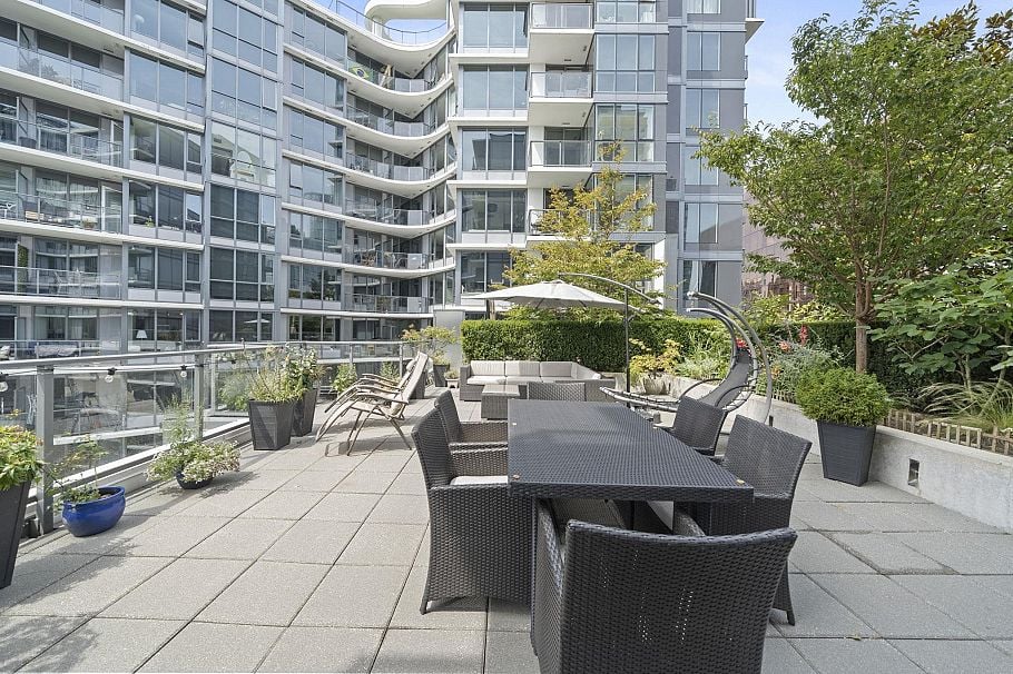 1251 38 Smithe Street Vancouver, BC - 20