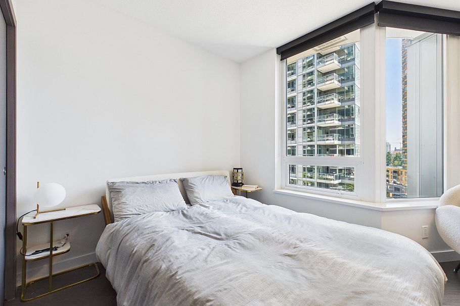 808 68 Smithe Street Vancouver, BC - 17