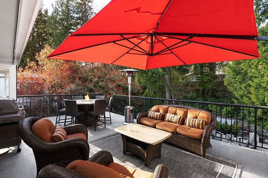 956 Belvista Crescent North Vancouver, BC - 9