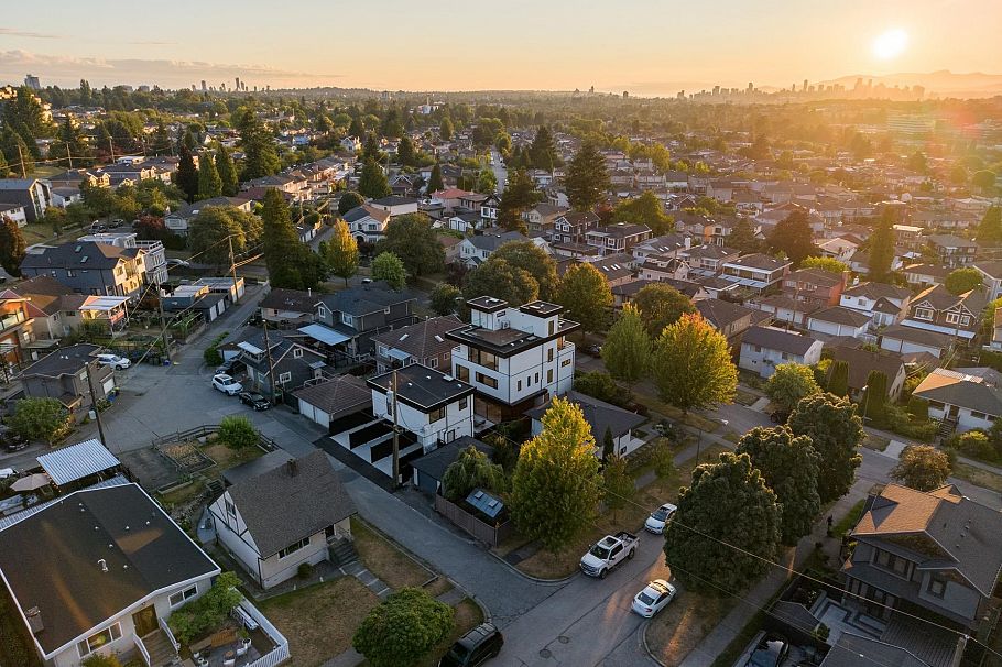 3430 Mons Drive Vancouver, BC - 13