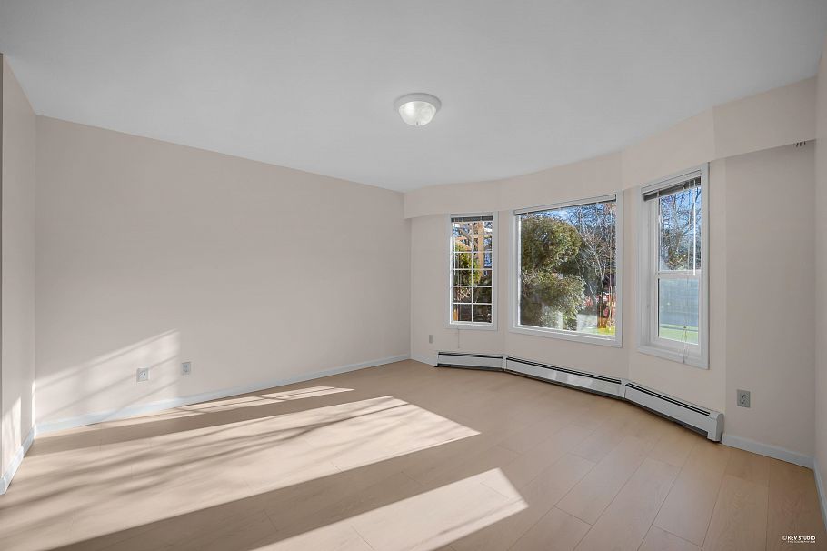2445 W 19th Avenue Vancouver, BC - 20