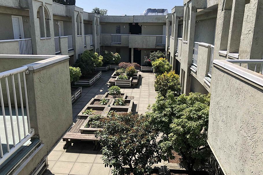 313 5520 Joyce Street Vancouver, BC - 1